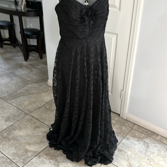 NWT Cynthia Rowley Long Spaghetti strap Lace Dress. Black. Size 12 - Picture 3 of 8